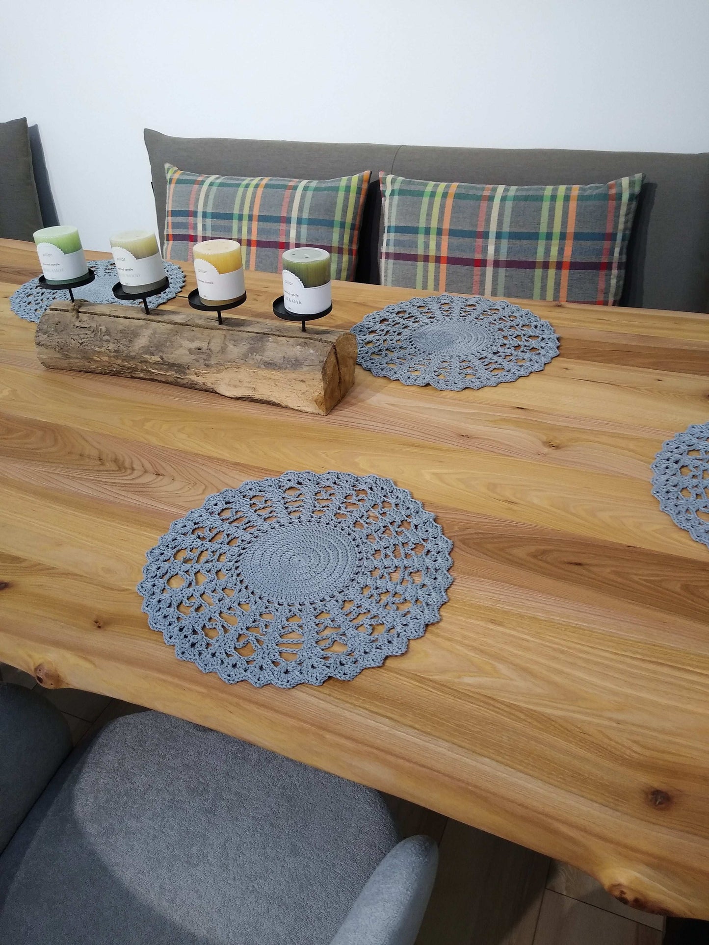 🍽️ N°2 Crochet Placemat - DecorWithTaste