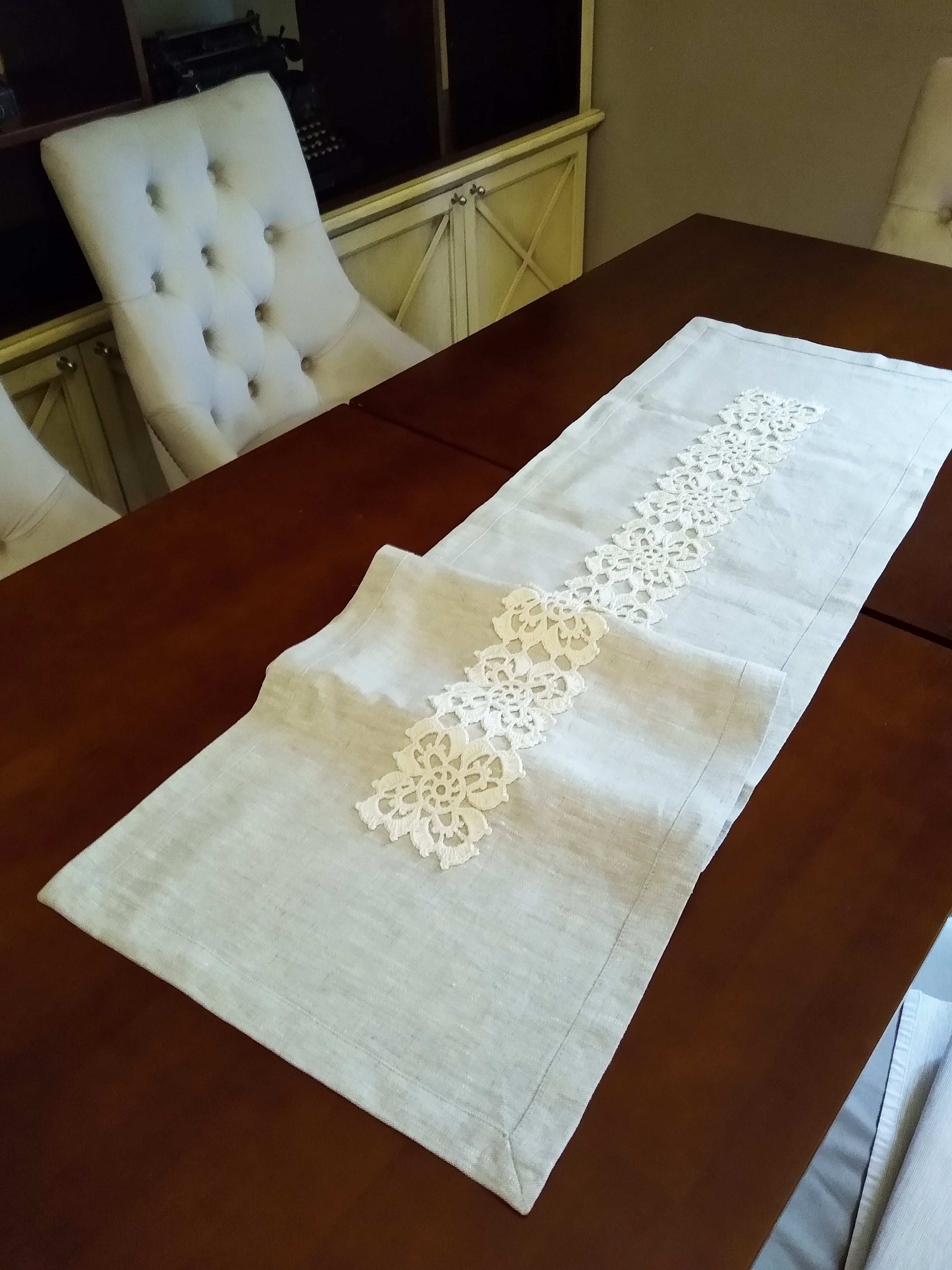 ┬─┬ N°88 Linen Runner
