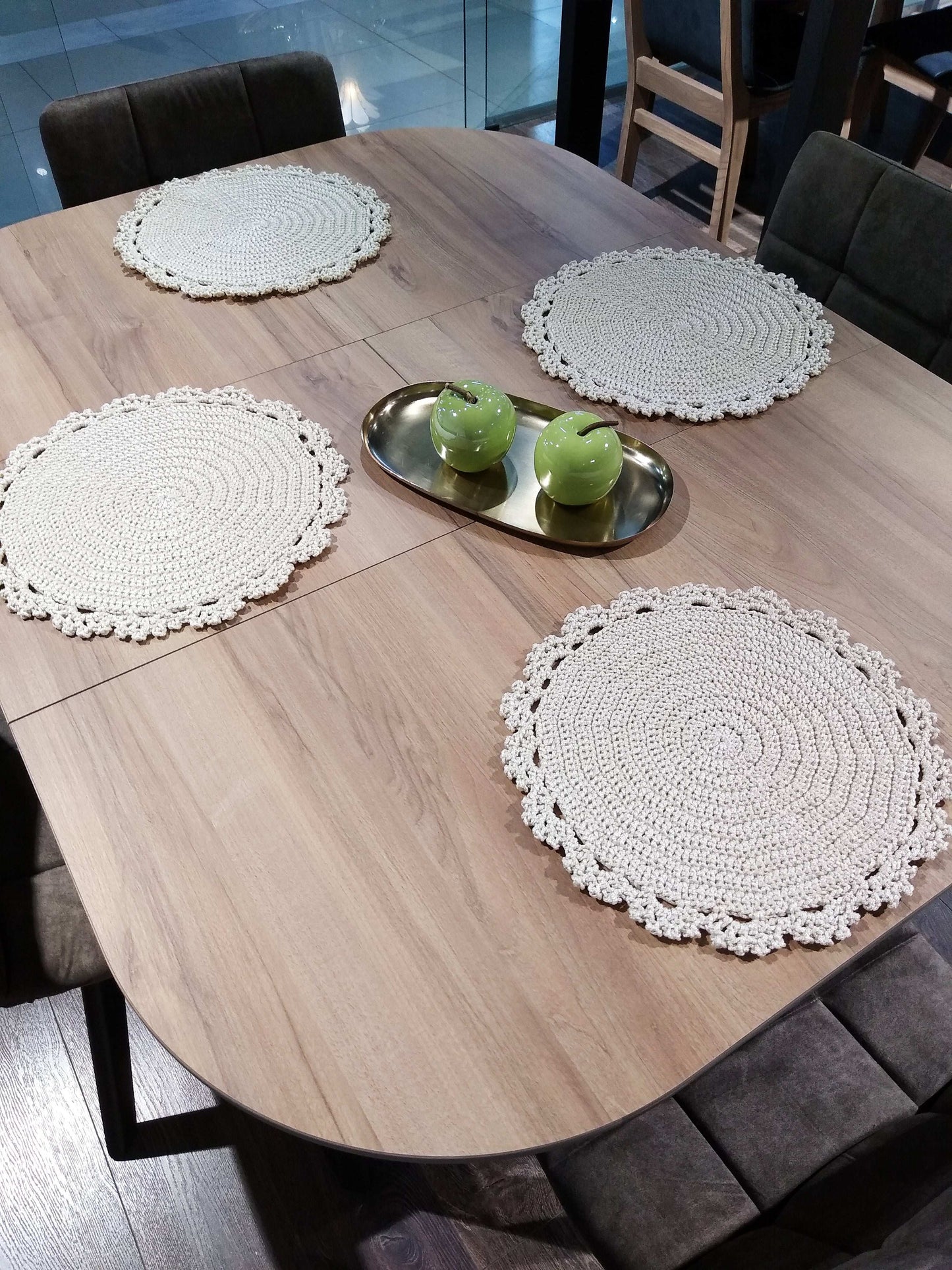🍽️ N°3 Crochet Placemat - DecorWithTaste