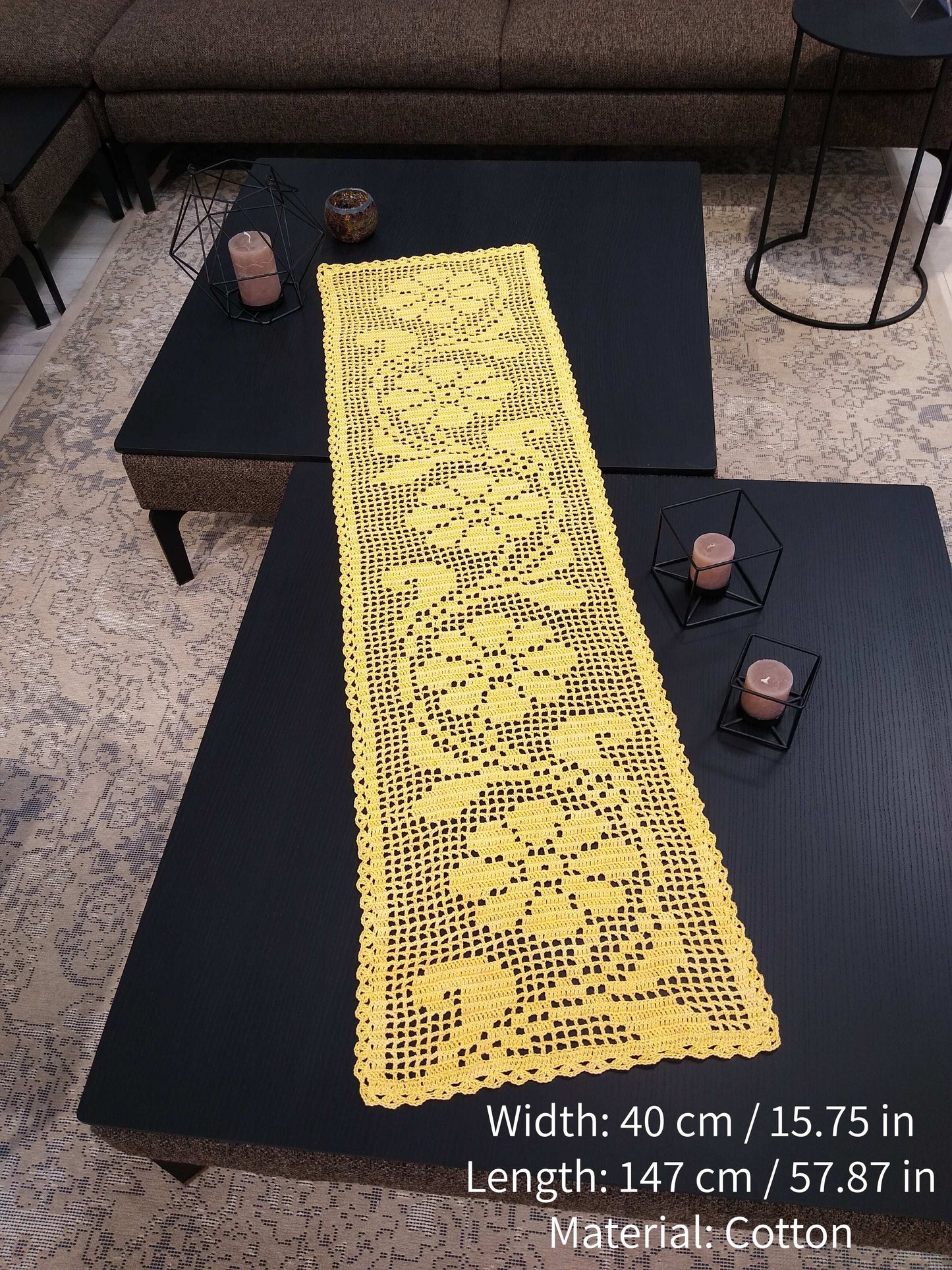 ┬─┬ N°116 Crochet Runner