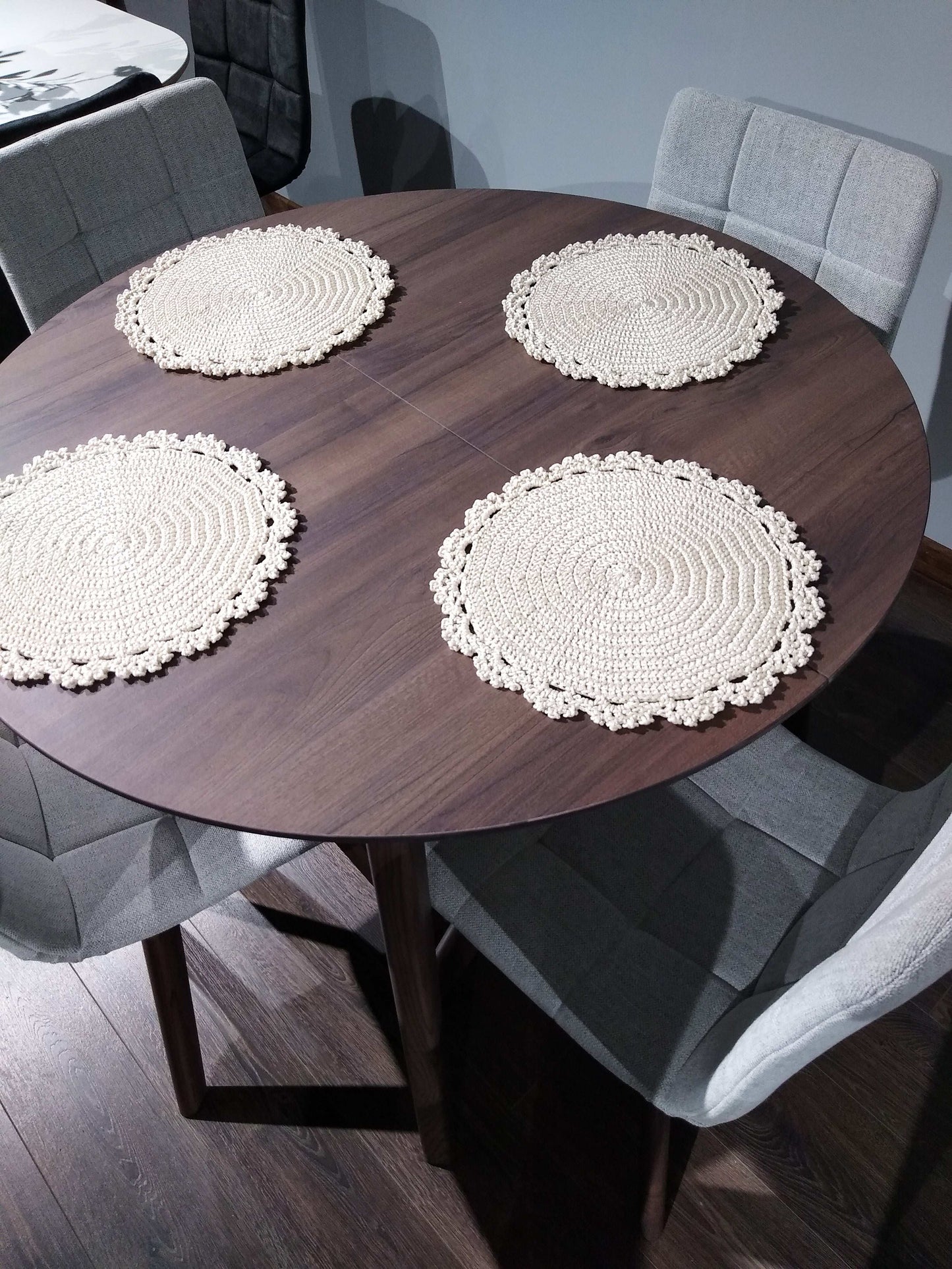 🍽️ N°3 Crochet Placemat - DecorWithTaste