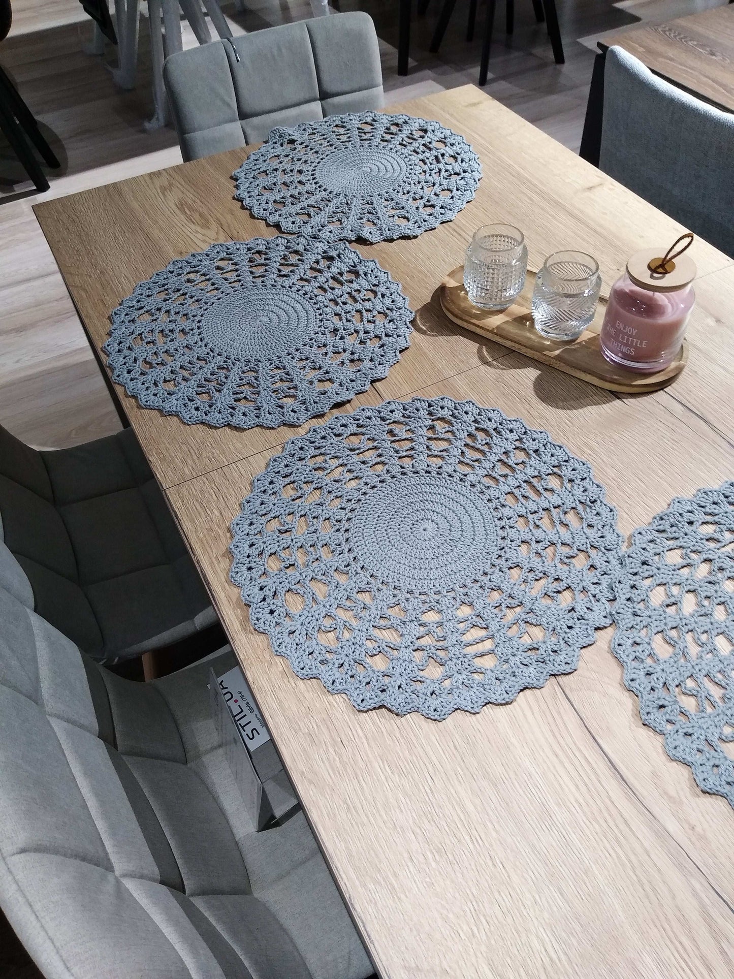 🍽️ N°2 Crochet Placemat - DecorWithTaste