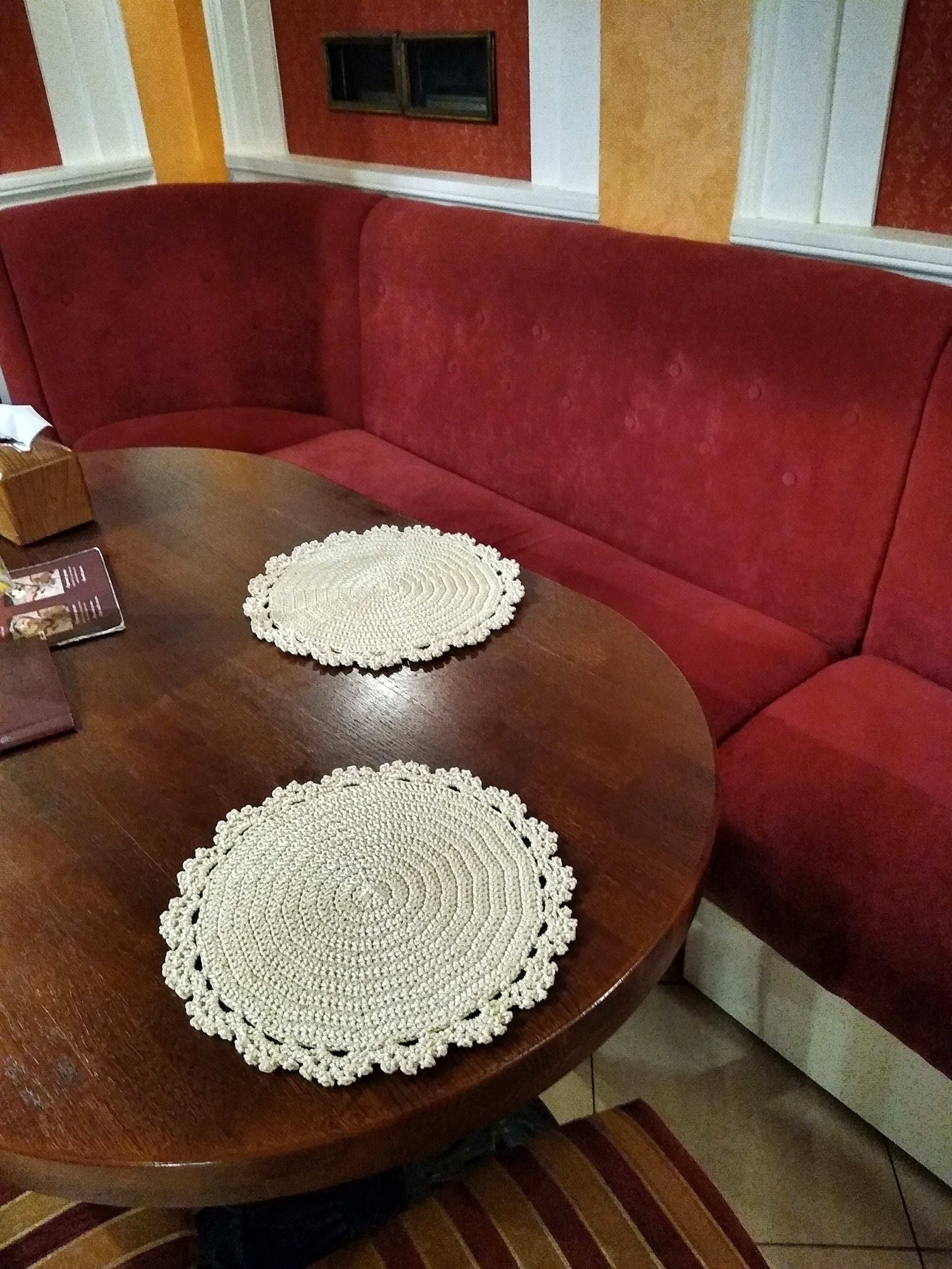 🍽️ N°3 Crochet Placemat - DecorWithTaste