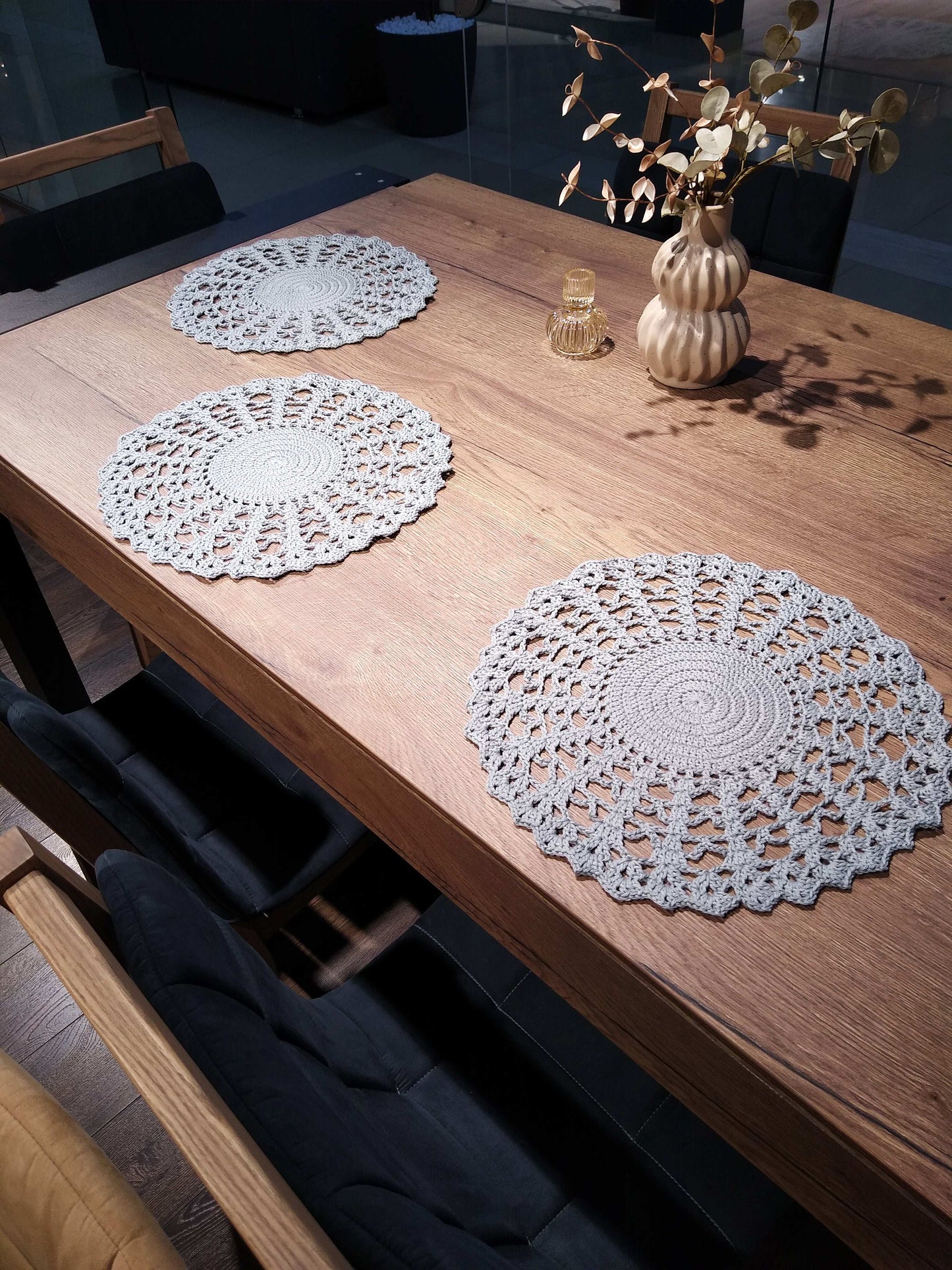 🍽️ N°2 Crochet Placemat - DecorWithTaste