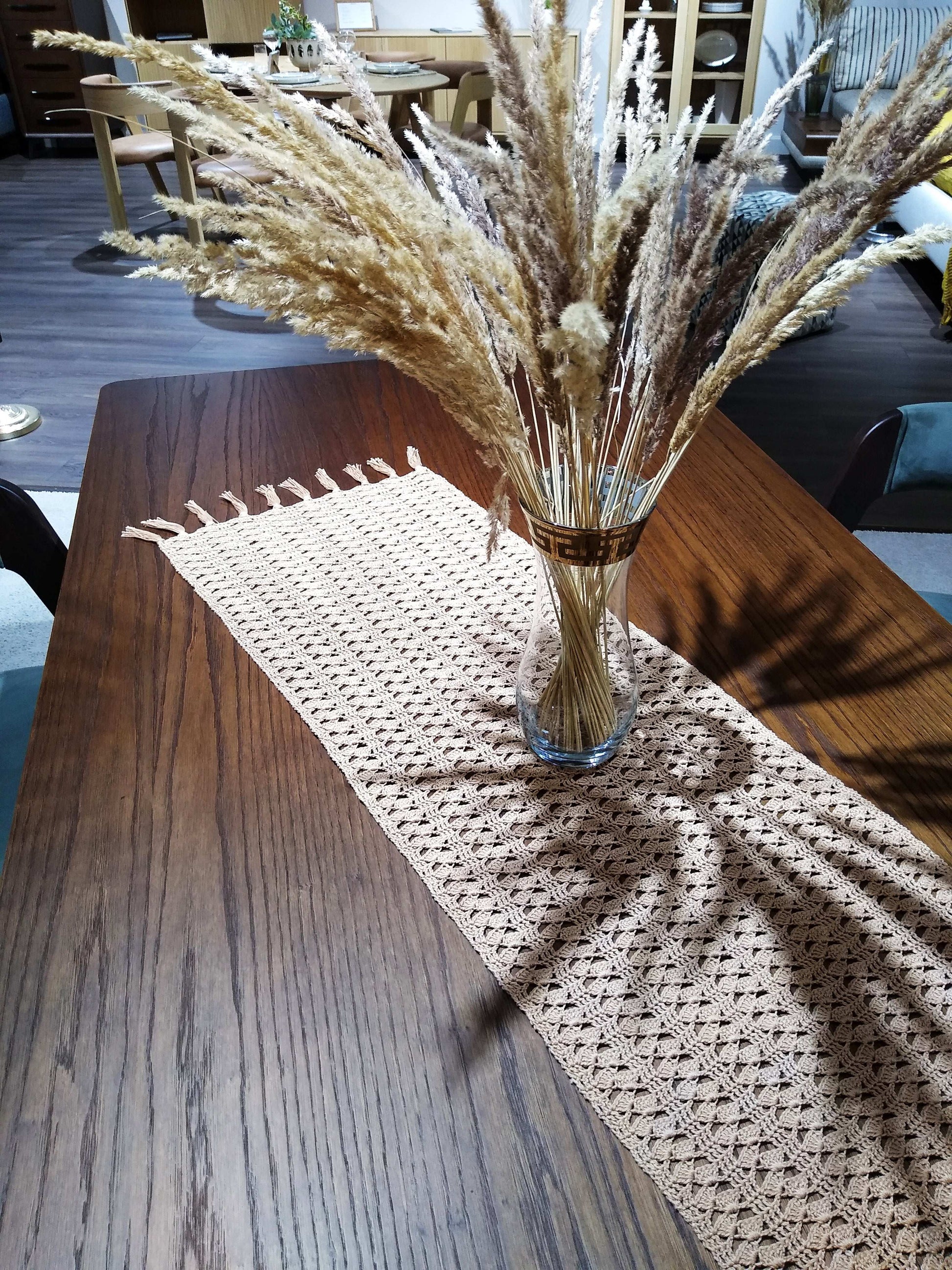 ┬─┬ N°17 Crochet Runner