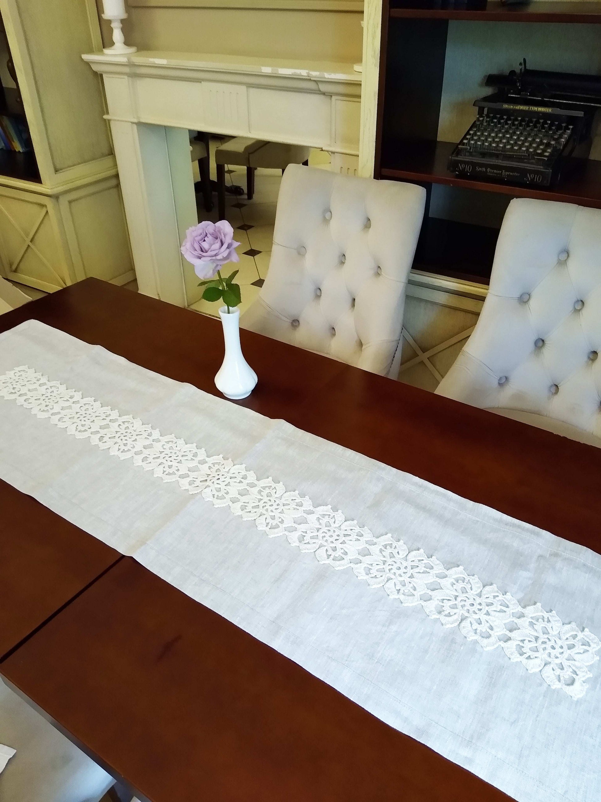 ┬─┬ N°88 Linen Runner