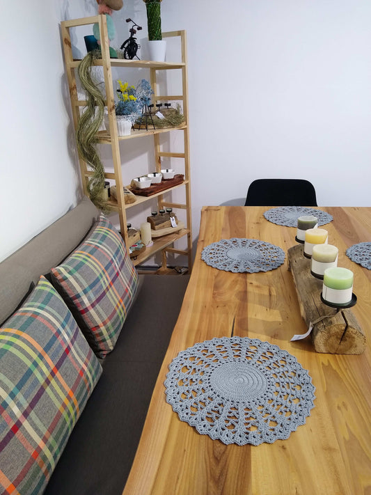 🍽️ N°2 Crochet Placemat - DecorWithTaste
