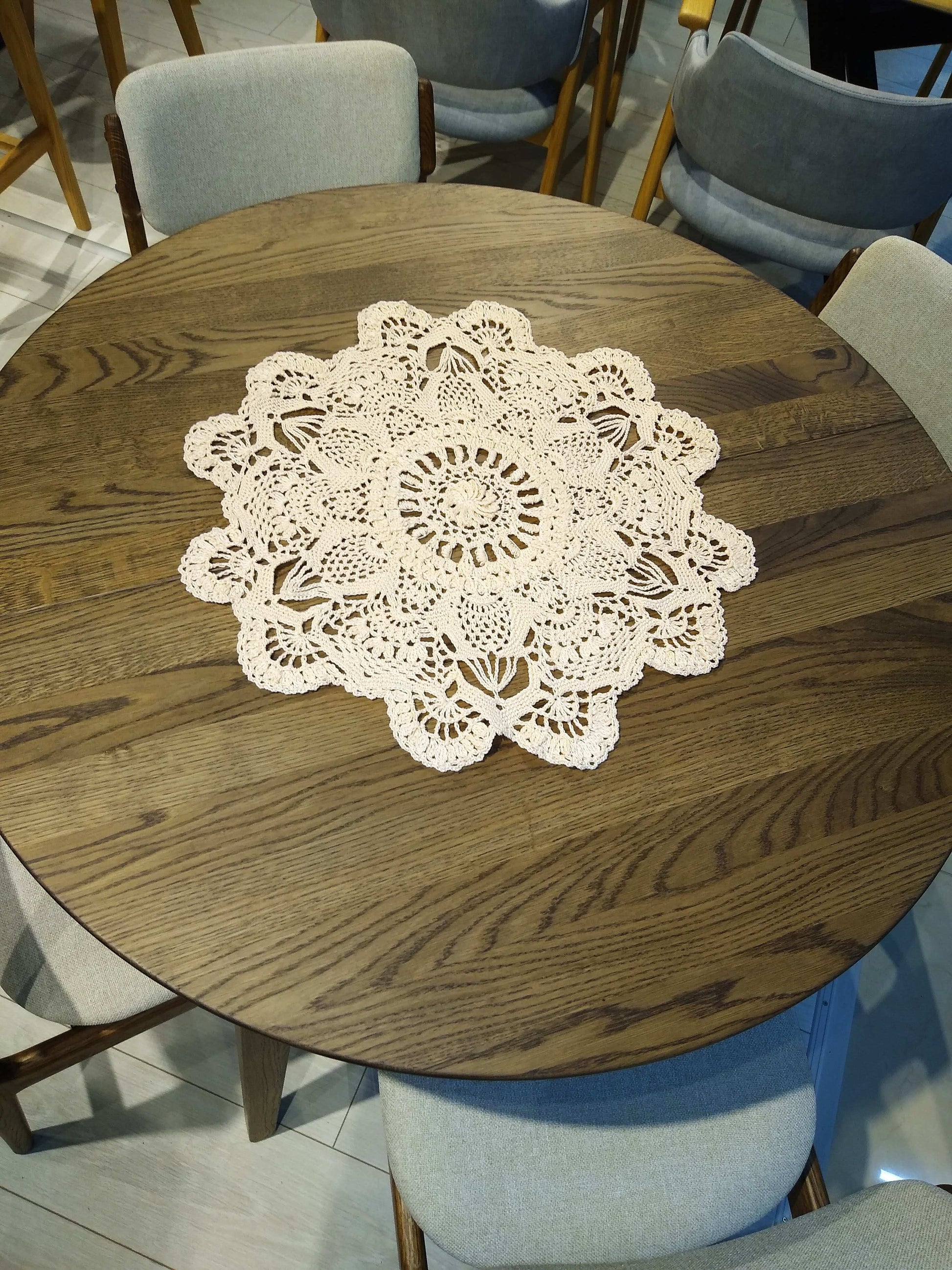 🍽️ N°10 Crochet Textured Doily - DecorWithTaste