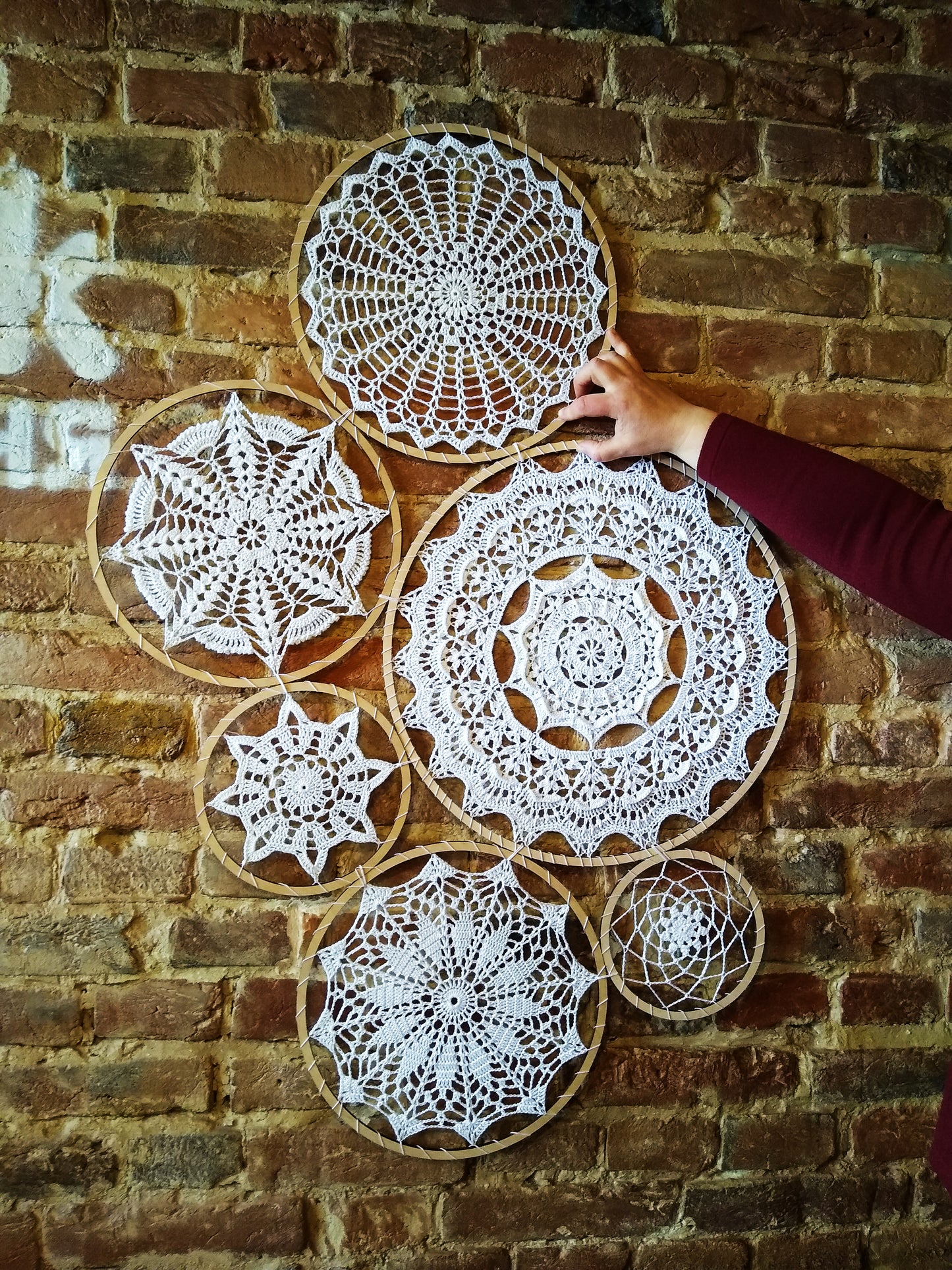 🧱 N°121 Crochet Doily Wall Decor