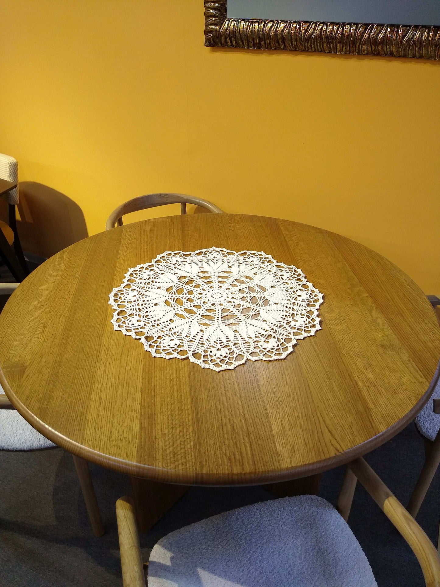 🍽️ N°24 Crochet Doily - DecorWithTaste