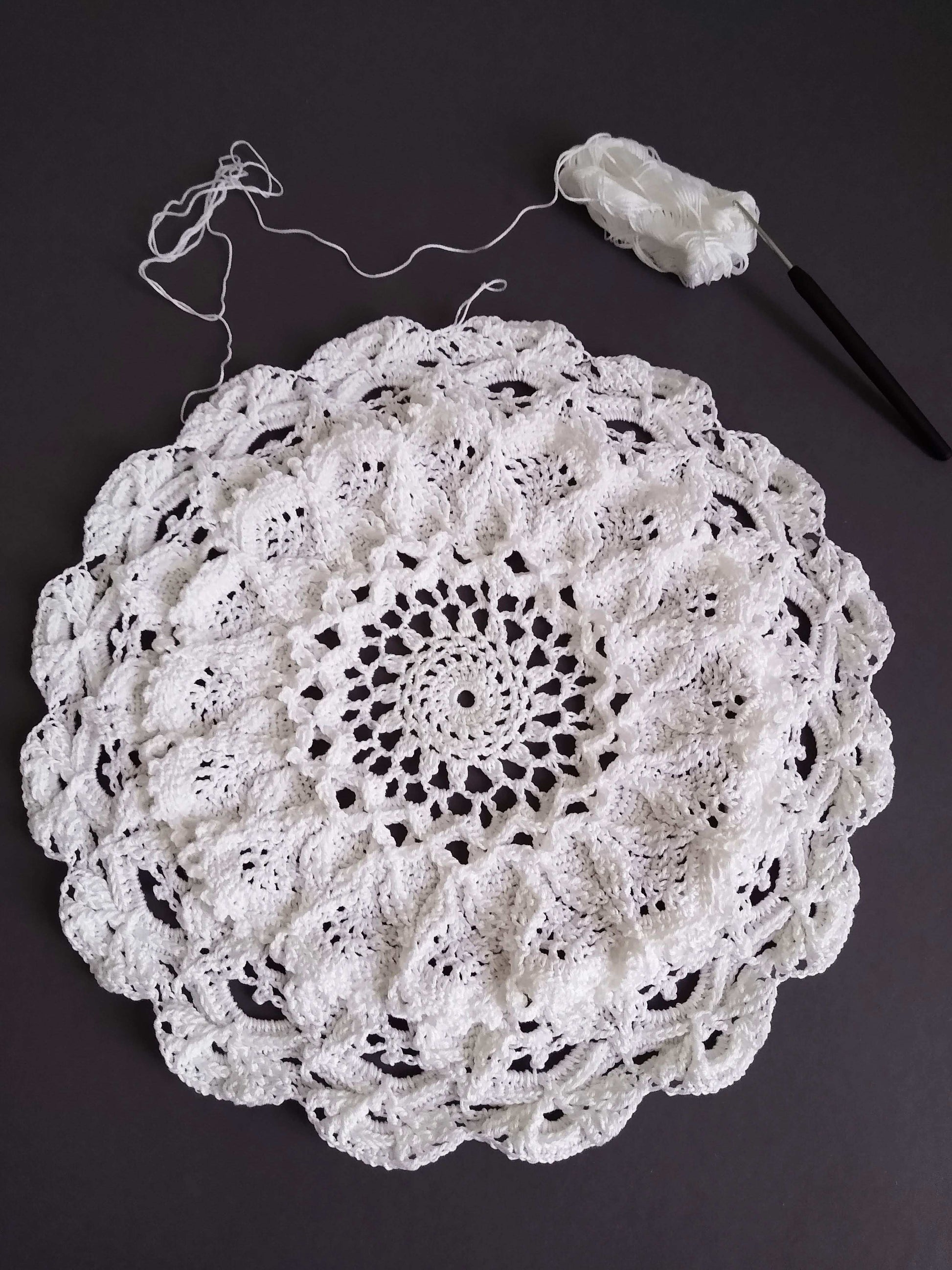 🍽️ N°21 Crochet Textured Doily - DecorWithTaste