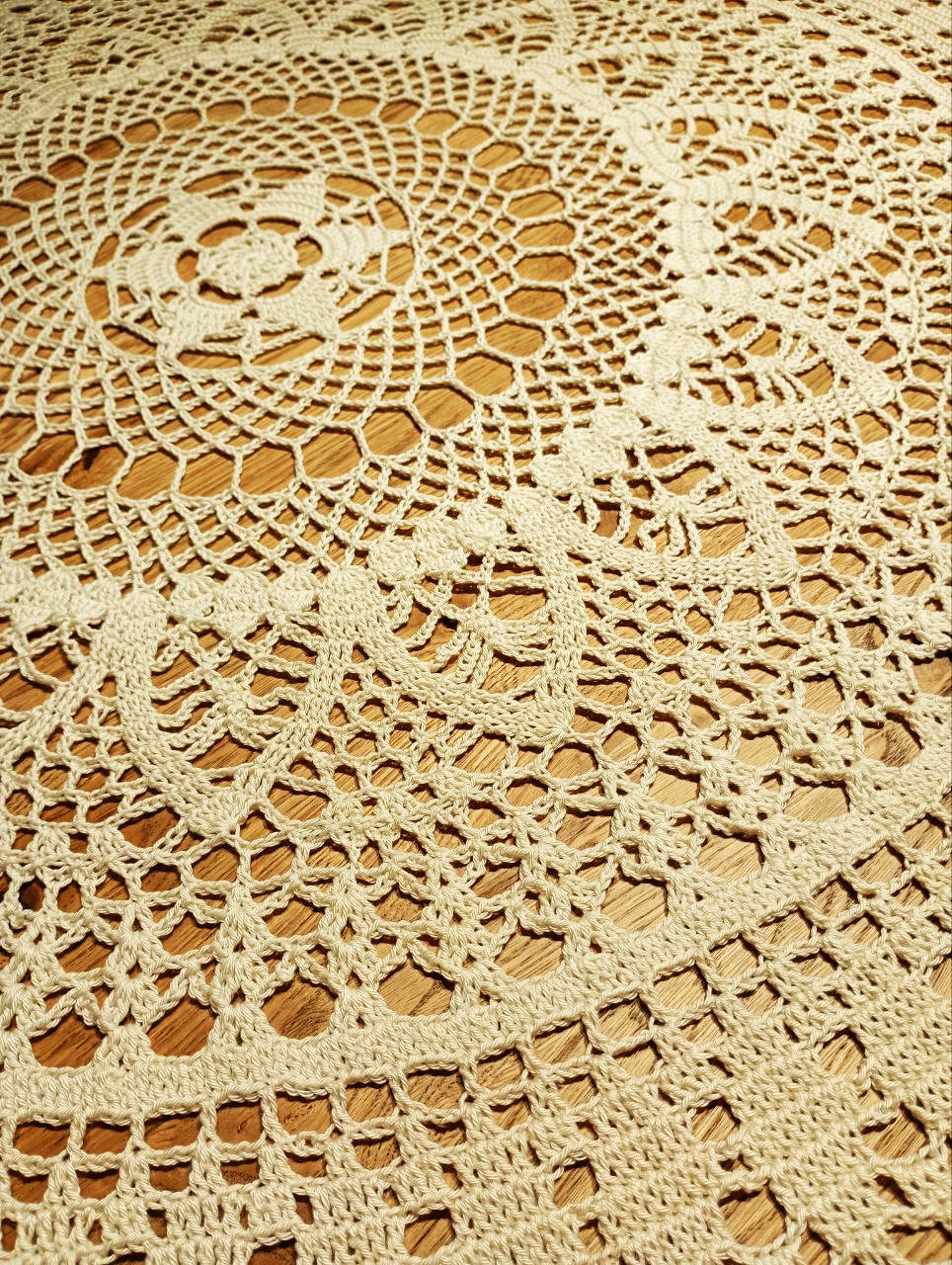 🔲 N°1 Crochet Tablecloth