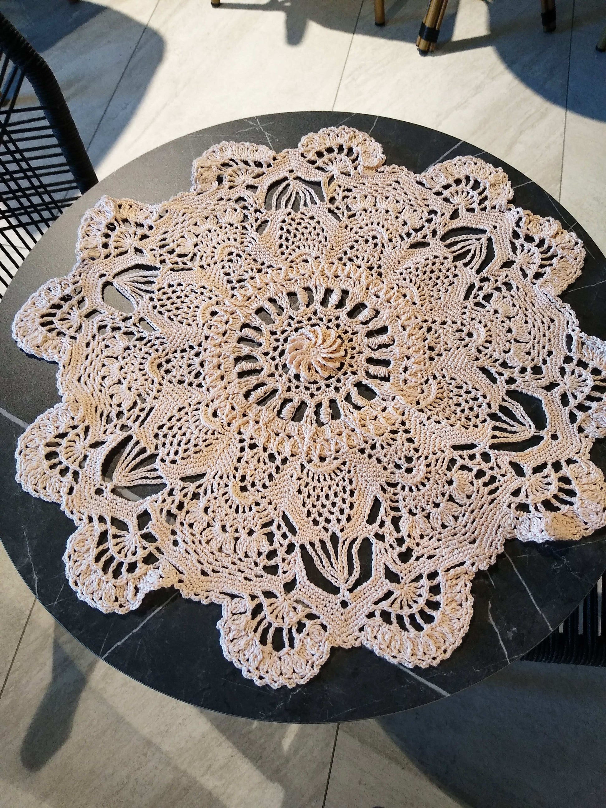 🍽️ N°10 Crochet Textured Doily - DecorWithTaste