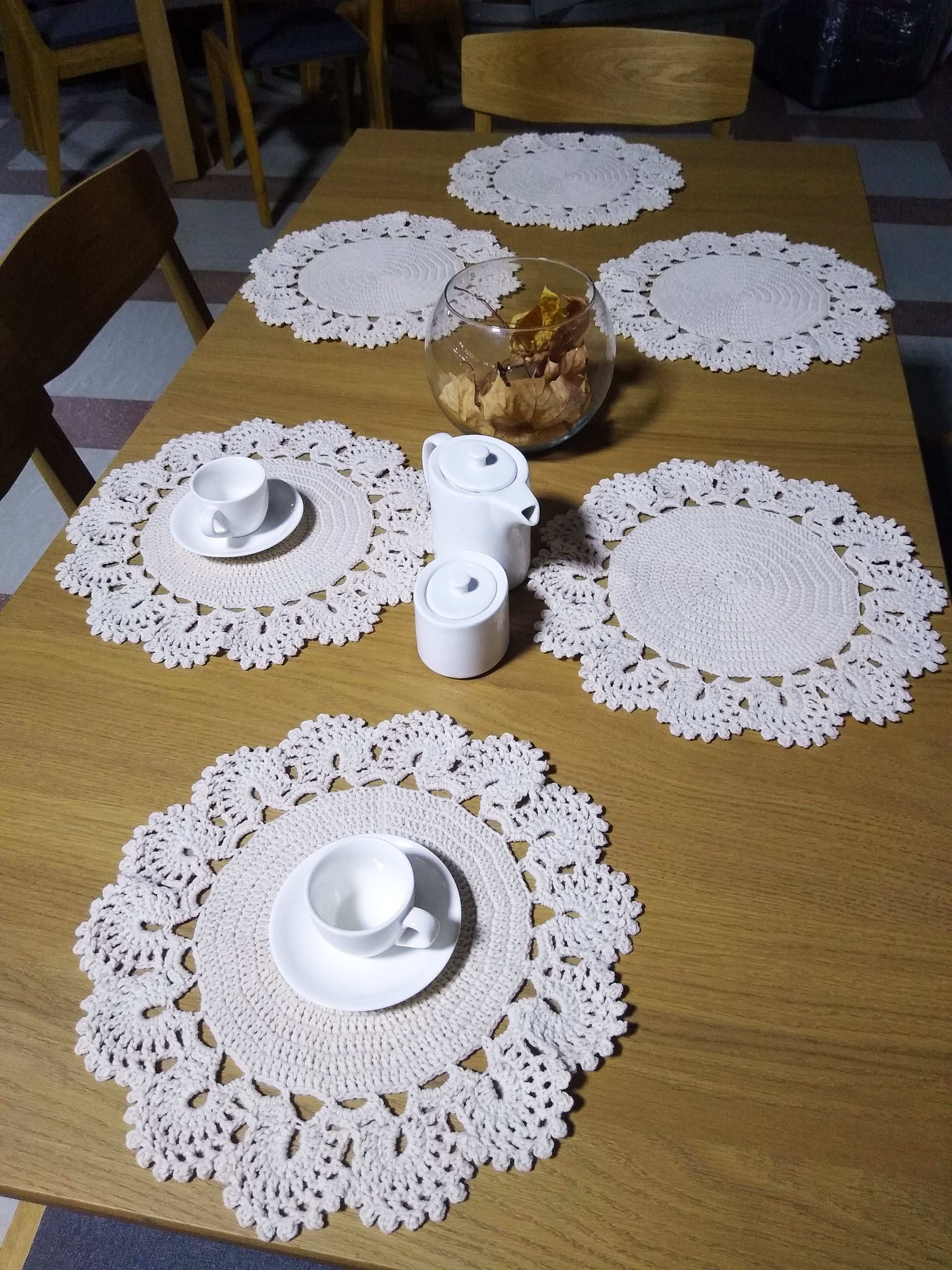 🍽️ N°31 Crochet Placemat - DecorWithTaste