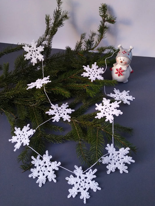 ❄️ N°102 Crochet Snowflake Garland